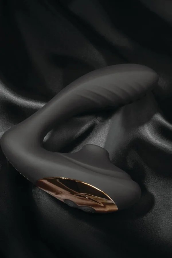 The Royal Embrace Dual Stimulator